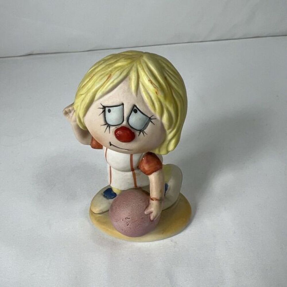 Vintage Ceramic basketball, Clown Figurine Collectible - Picture 3 of 13